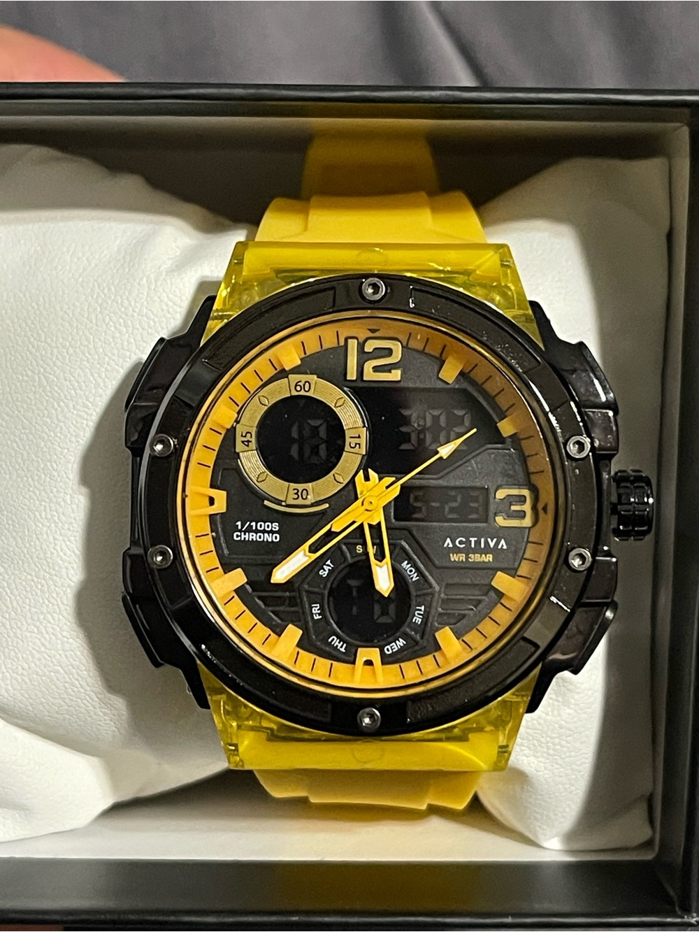 Activa X Invicta Digital Analog Men's Watch - 51mm. Yellow & Black, new.